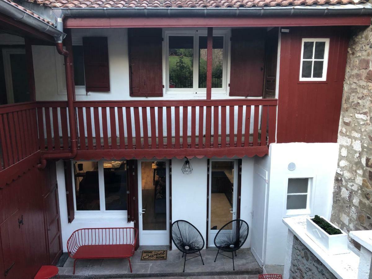 Maison Simonenia Saint-Jean-Pied-de-Port Luaran gambar